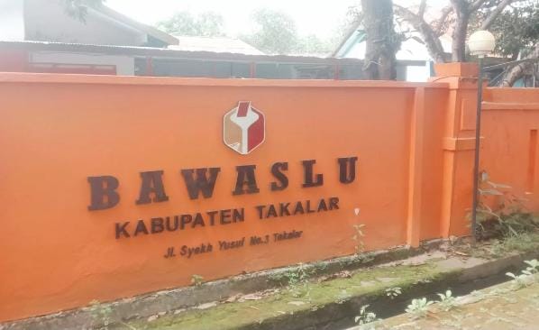 BAWASLU PLENO HARI INI,KAJIAN AWAL SOAL PELANGGARAN SALAH SATU KARYAWAN PDAM TAKALAR