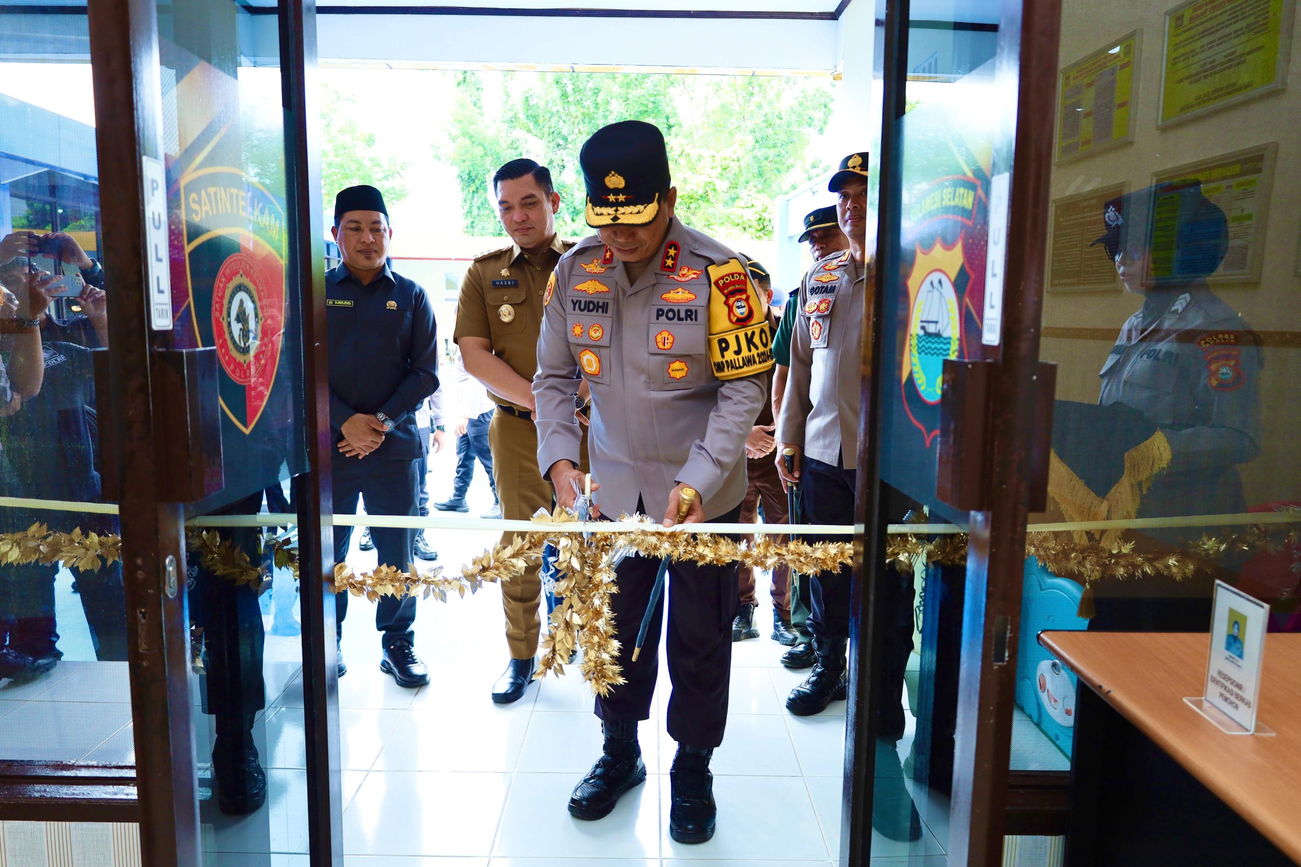Pj. Bupati Turut Sambut Kapolda Sulsel Saat Kuker di Polres Takalar.
