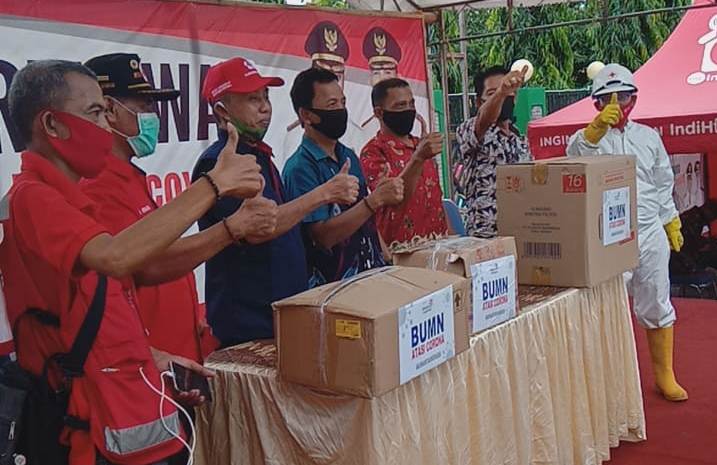 TELKOM BERIKAN BANTUAN KE POSKO RELAWAN PMI TAKALAR.