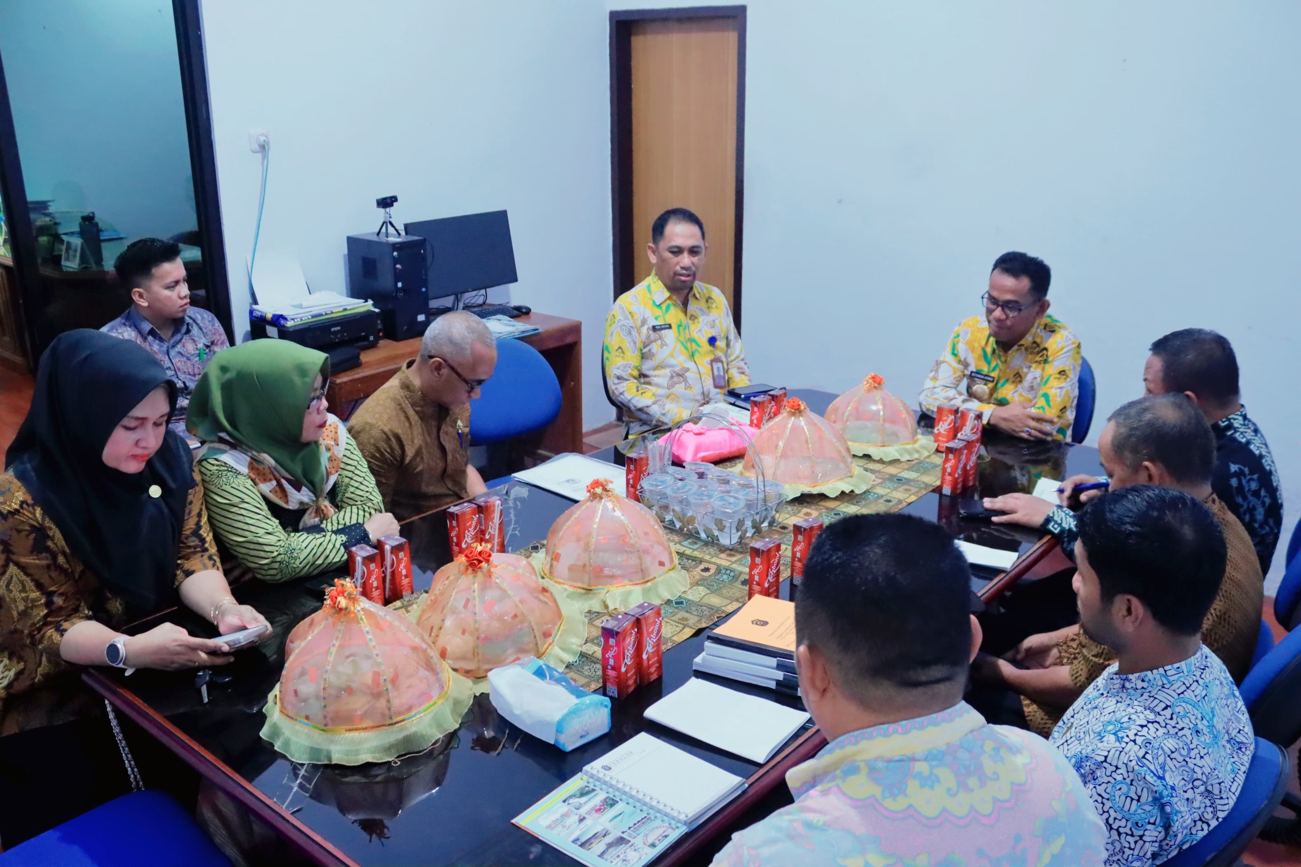 Pj. Bupati Takalar melakukan Monev Program Kegiatan pada Dinas TPHPKP