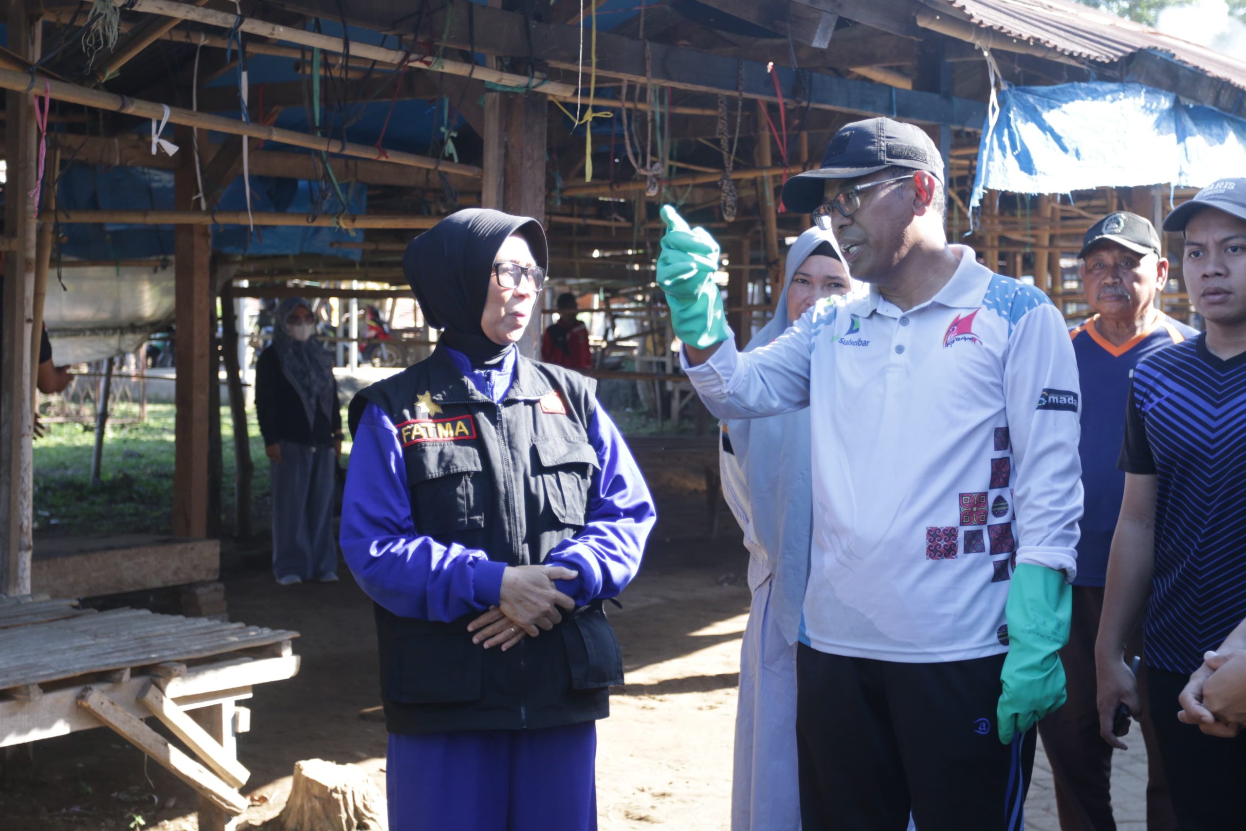 Wujudkan Kabupaten/Kota Sehat (KKS), Pj. Bupati Pimpin Kerja Bakti Pembersihan Pasar di Takalar