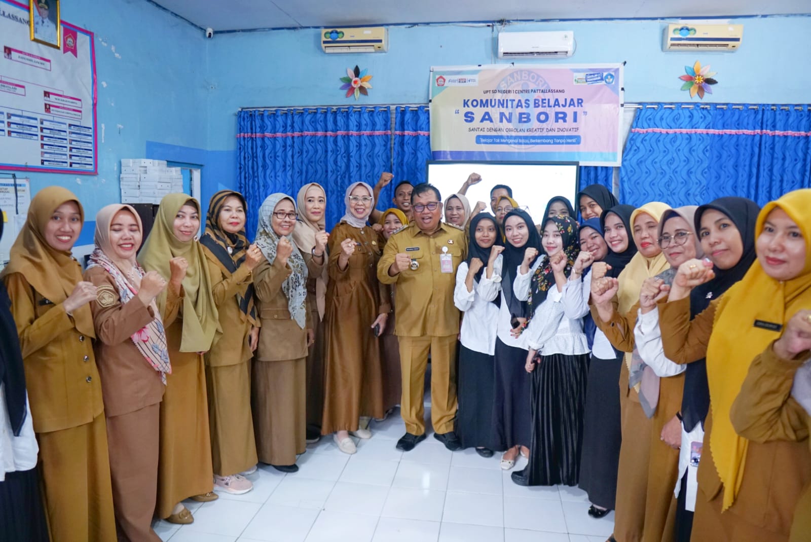 Bupati Takalar Tinjau SDN 1 Centre Pattallassang, Dorong Transformasi Digital Sekolah Melalui Skul.id